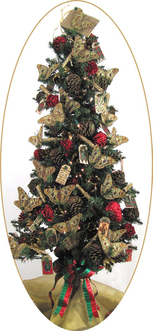 Decorated Pinecones and Fabric Tag Ornament Chirstmas Tree
