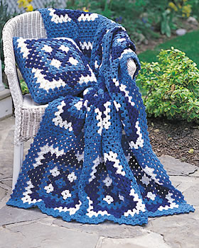 Three Color Crochet Pullow