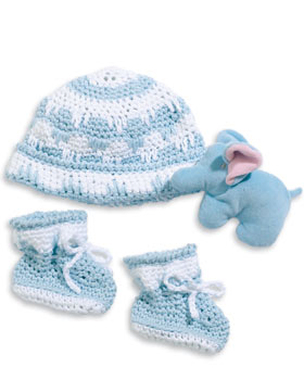 Free Patterns Crochet Baby Booties on Free Crochet Pattern For Baby   Crochet Hat And Booties Set For Baby