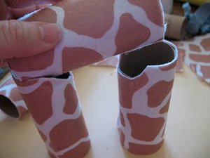Adorable Cardboard Tube Giraffe 
