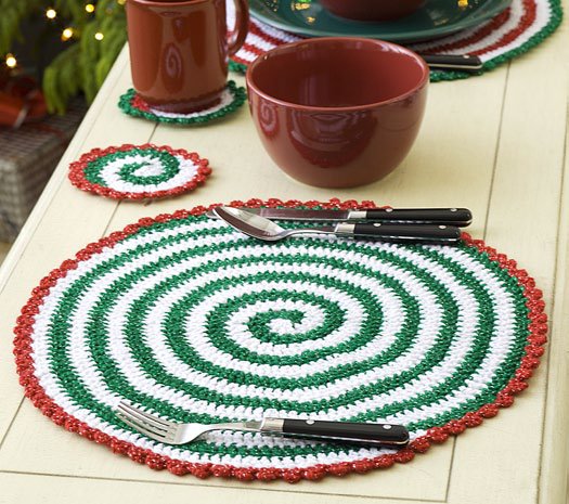 Christmas Pinwheel Placemat and Coaster Set