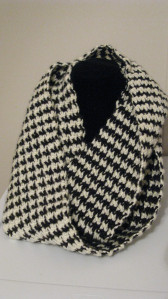 Hounds Tooth Crocheted Scarf