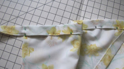 Vintage-Inspired Pillowcase Apron