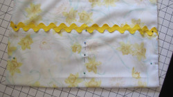 Vintage-Inspired Pillowcase Apron