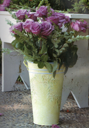 Pretty Garden Flower Tin