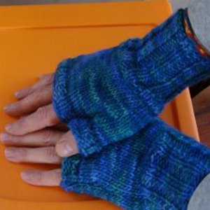 Quick Adorable FIngerless Gloves