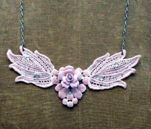 Stunning DIY Crochet Necklace