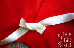 Embroider A Christmas Tree Skirt