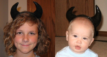 DIY Black Halloween Horns