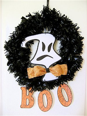 halloween trash can wreath