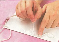 How to Tie a Simple Ribbon Bow Perfectly